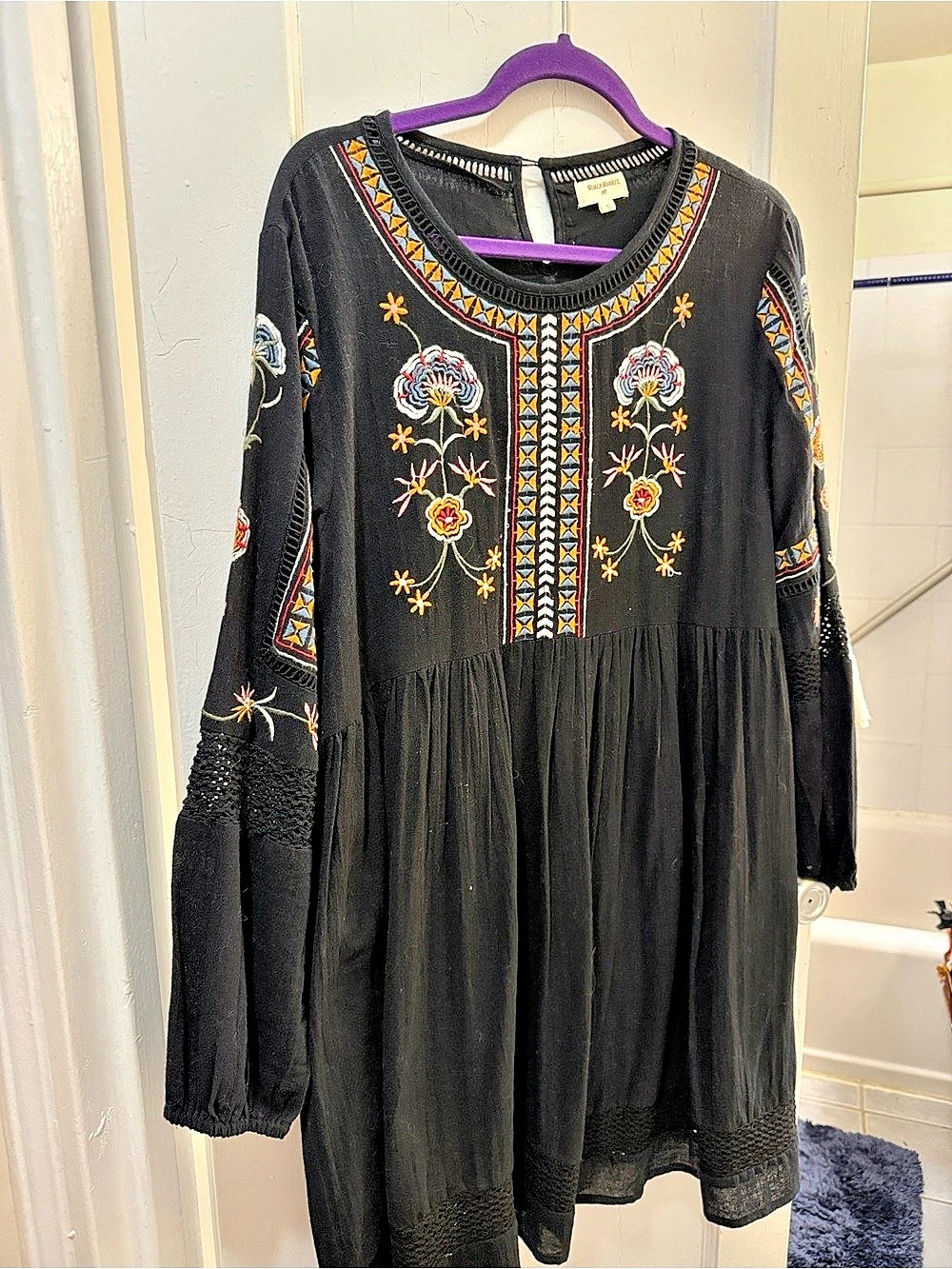 World Market Embroidered Mini Dress in Black Size L/XL. Like New
